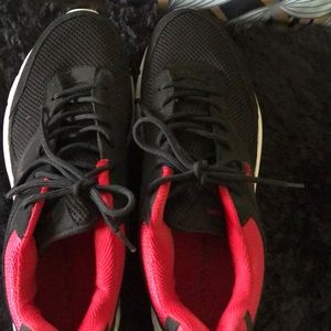 Worn once men’s polo sneakers